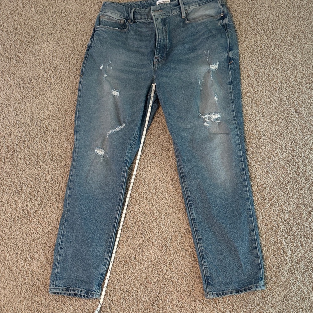 Distressed GOOD AMERICAN  Blue Jeans